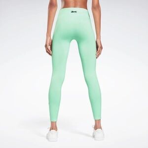 Reebok x Victoria Beckham Seamless Leggings Size Medium NWT